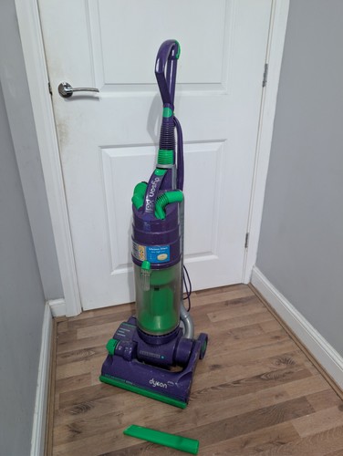 Dyson upright clutched vacuum - clutched,