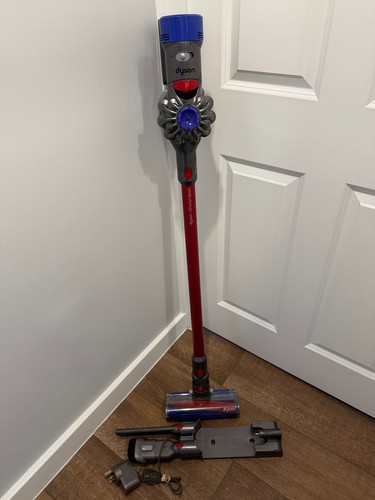 Dyson total clean - v8,